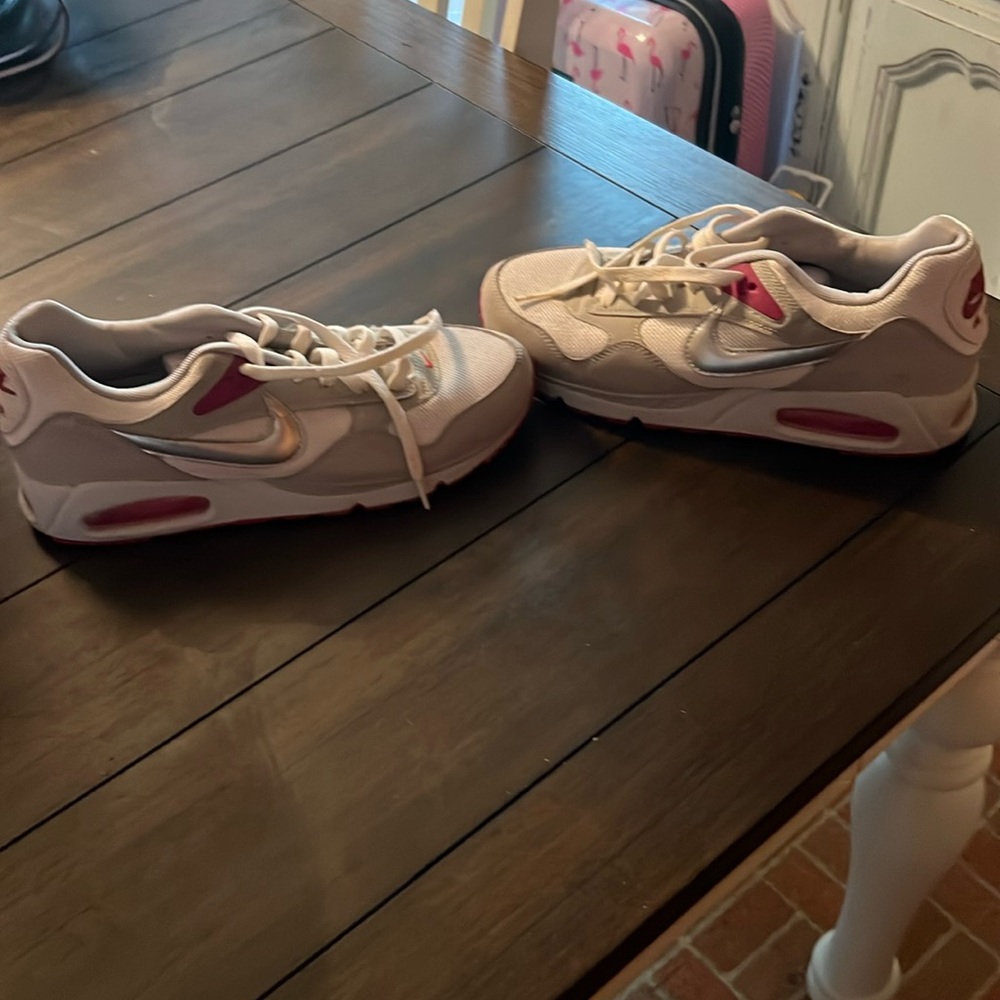 Nike shoes NEW